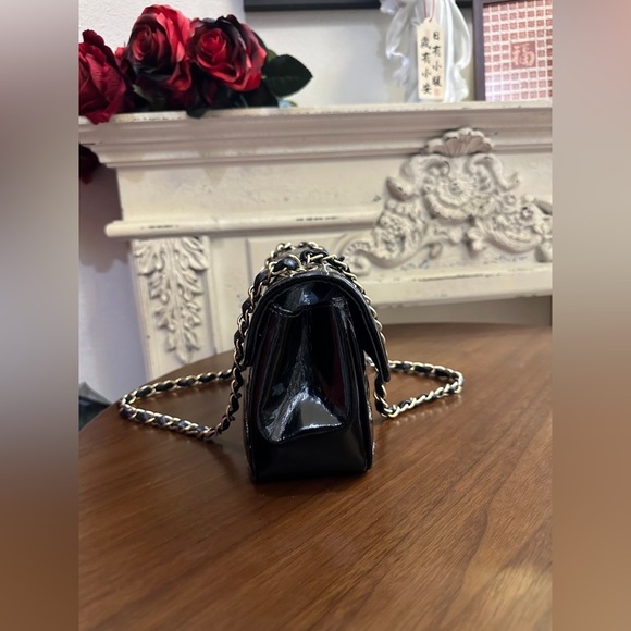$2599 on-site ! Chanel Vintage patent East west classic flap shoulder bag - Picture 7 of 9